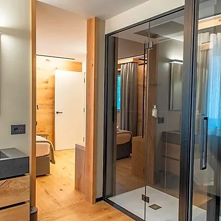 Hotel Seventyfive 4*